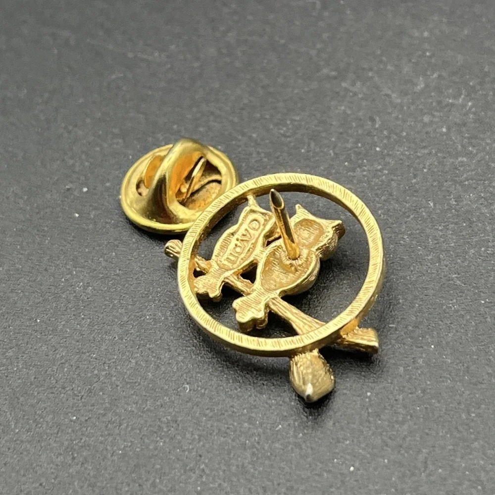 Avon Owls On‎ A Branch Gold Tone Lapel Hat Pin
